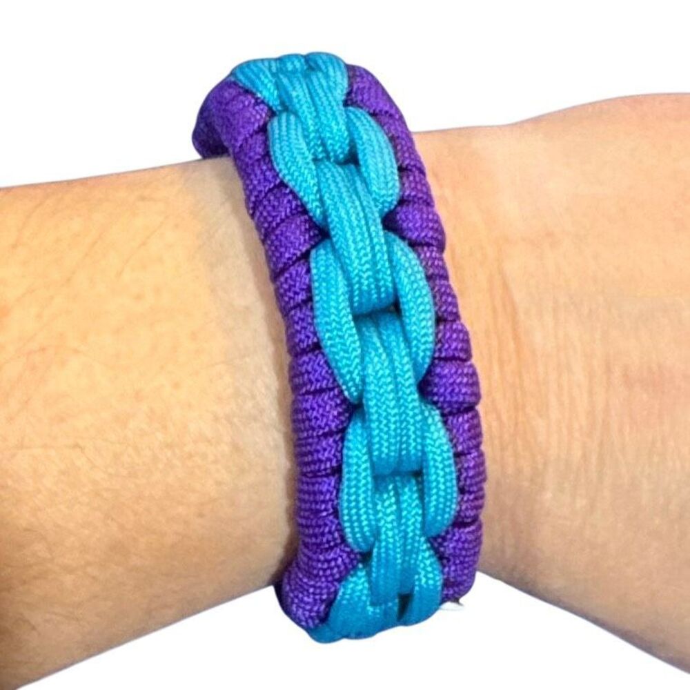 Handmade paracord bracelet